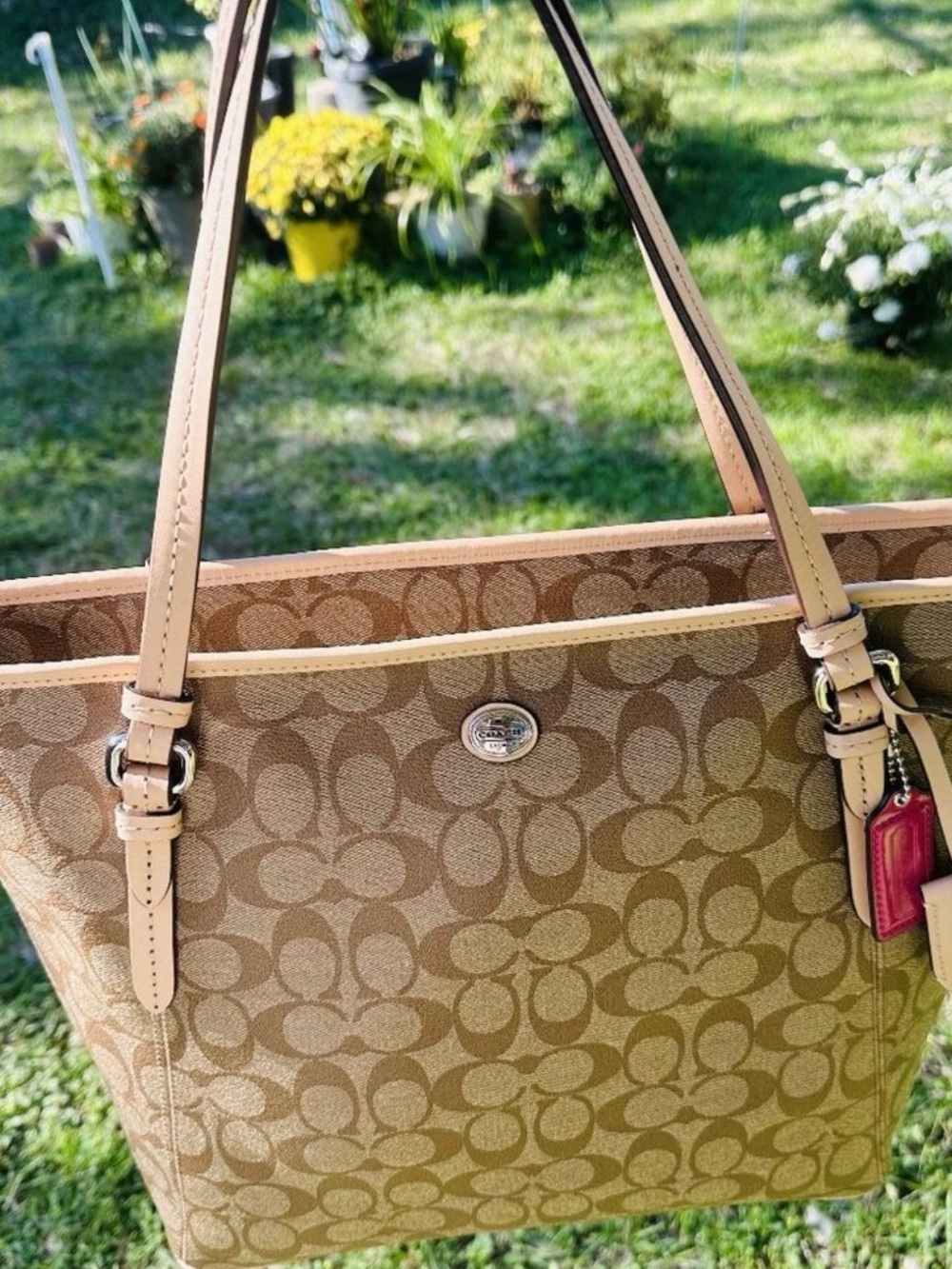 Coach Peyton Signature Canvas Tote Bag in Khaki/Beige F28365